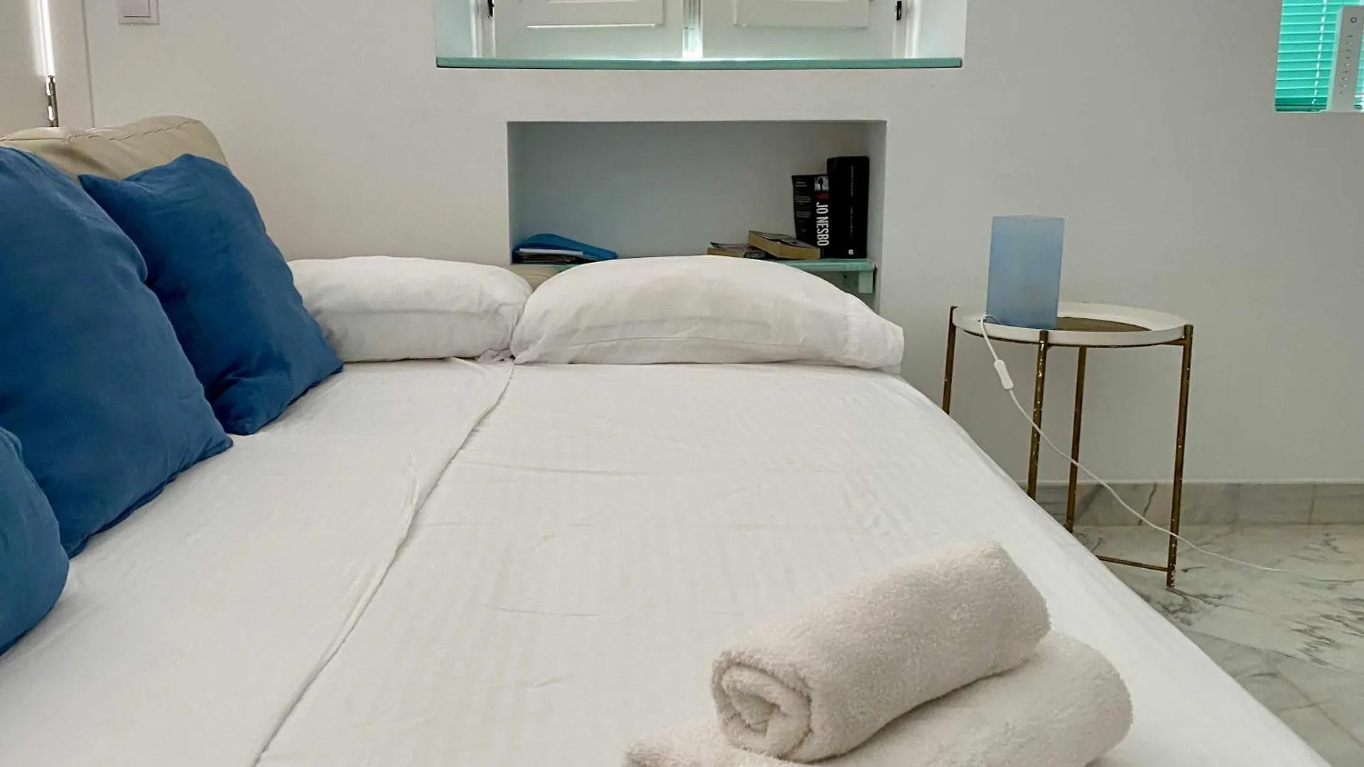 Apartment Ferienwohnung Fantastico Atico En El Casco Antiguo En A La Playa Cádiz